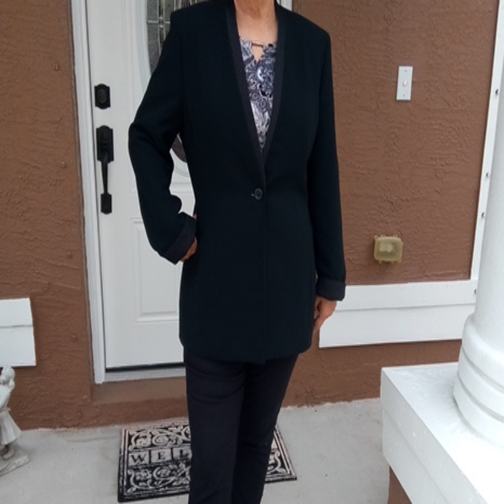 Le Suit/Black Suit